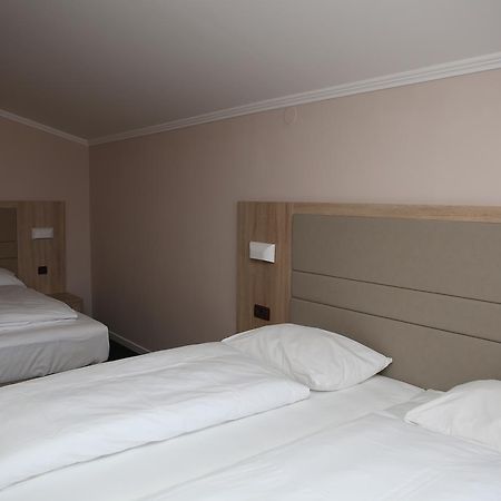 Hotel Ana Gospić المظهر الخارجي الصورة