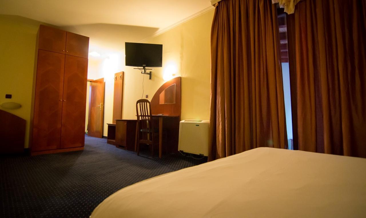 Hotel Ana Gospić المظهر الخارجي الصورة